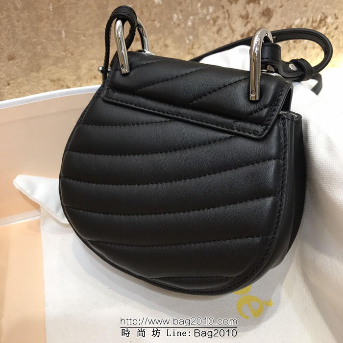 Chloe克洛伊 2018 最新一季春夏主打款 金屬圈手柄 mini號小豬包  ypk1015